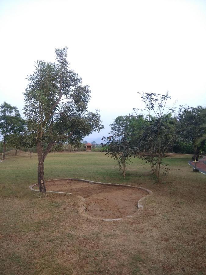 Parishreya Holiday Home Lonavala Eksteriør billede