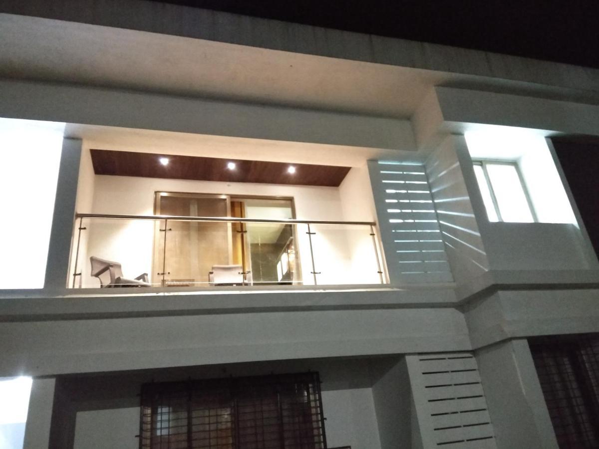 Parishreya Holiday Home Lonavala Eksteriør billede